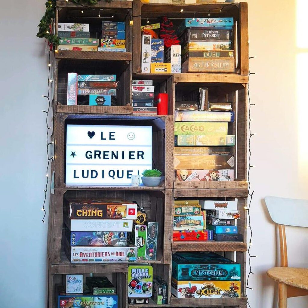 etagères de jeux du grenier ludique ludotheque