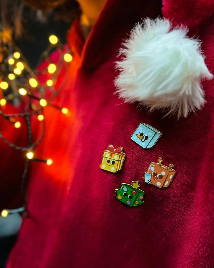 Pin's Ă Paillette | đ Le DĂ© CorĂ© â Image 6